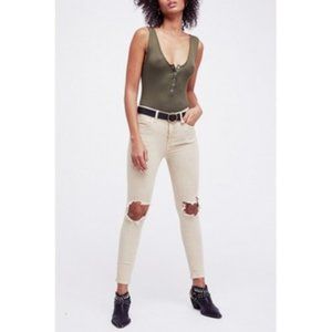 NWT Free People Busted Knee Skinny Jeans 27